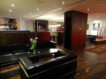 Hotel Bar
